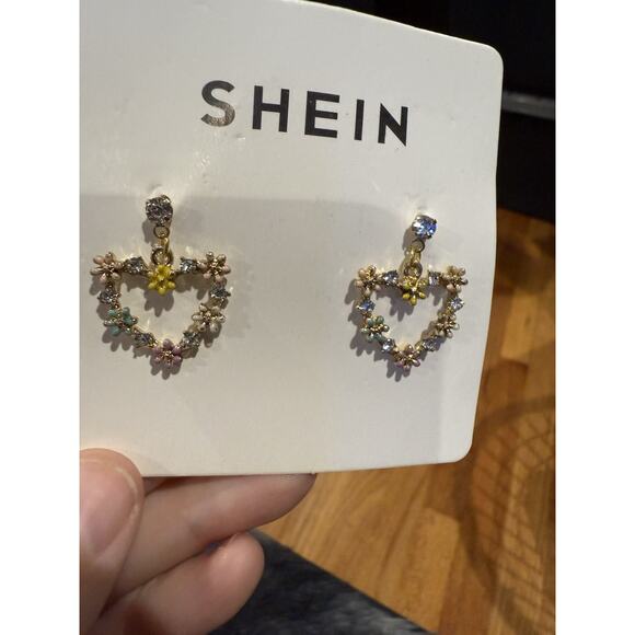 SHEIN Multicolor Flower Heart Shaped Stud Pierced Earrings Set Dangle Gold Tone - Picture 1 of 10
